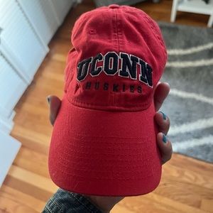 UConn huskies hat